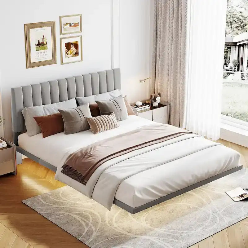 Lit Queen Size en Velours Gris Rembourré avec Lumière Capteur, Design Plateforme Flottante et Tête de Lit