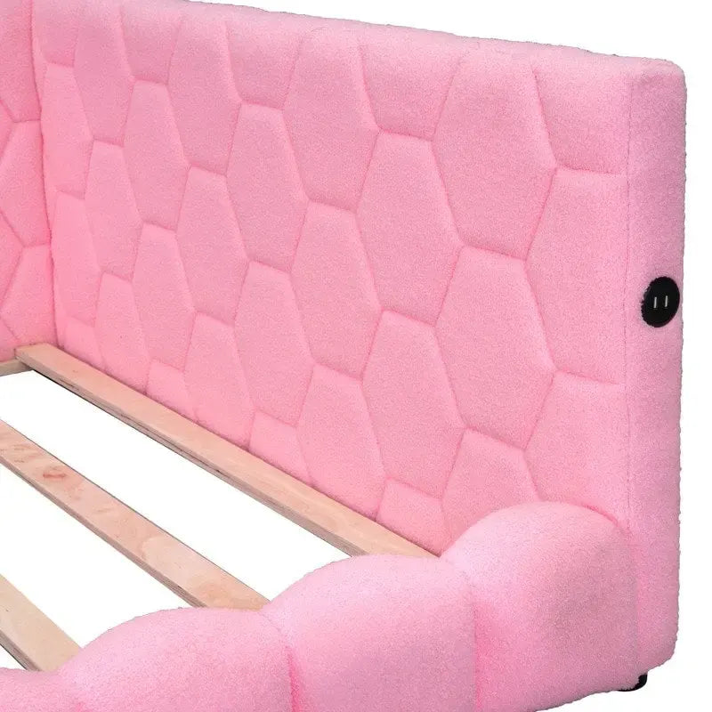Lit plateforme rembourré Teddy pleine grandeur avec ports USB et bande LED