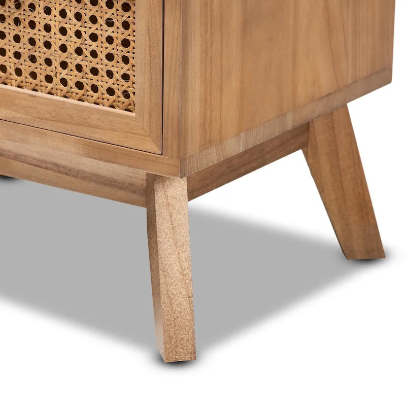 Table de chevet à 2 tiroirs en bois au fini brun noyer, style moderne du milieu du siècle, avec rotin