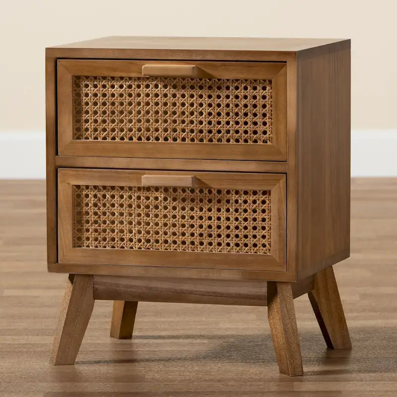 Table de chevet à 2 tiroirs en bois au fini brun noyer, style moderne du milieu du siècle, avec rotin